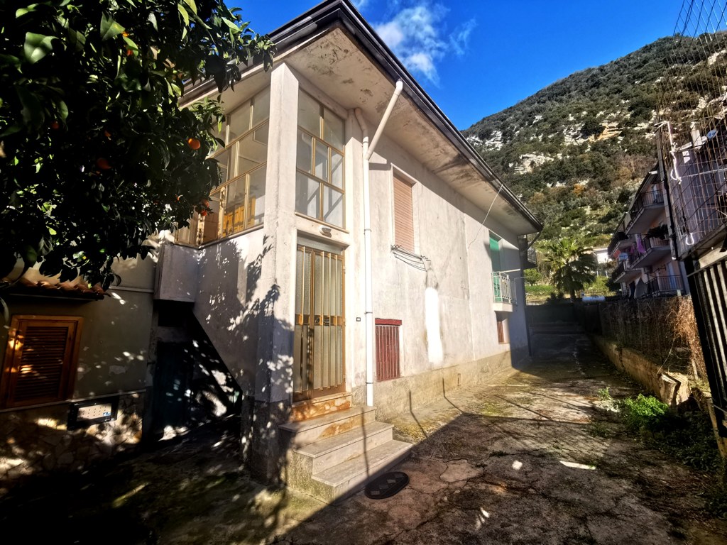 Soluzione semindipendente a Montecorvino Rovella (SA)